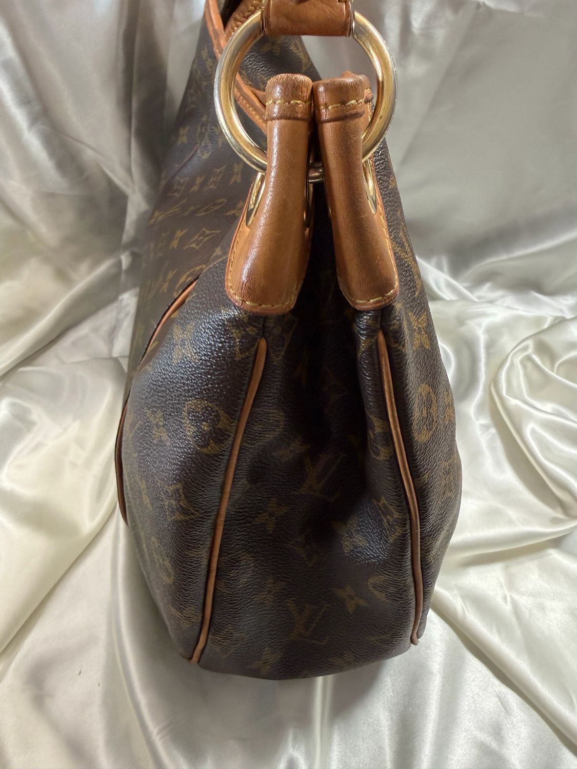 Louis Vuitton Galliera Pm Hobo Shoulder Bag