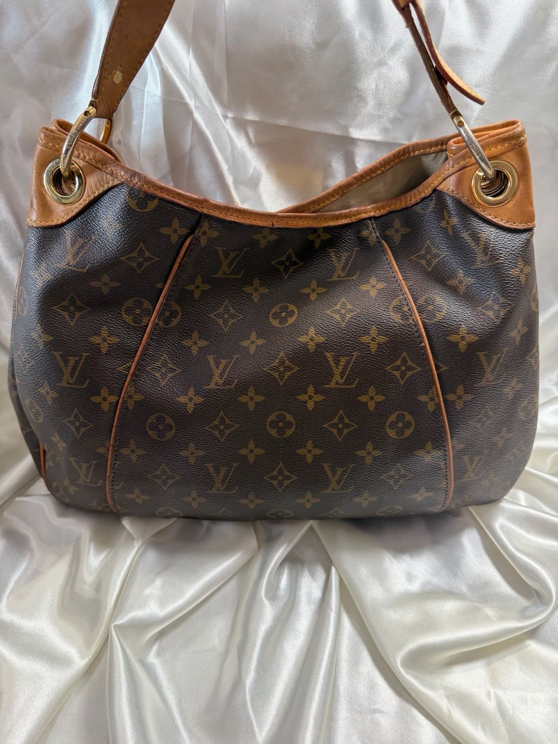 Louis Vuitton Galliera Pm Hobo Shoulder Bag