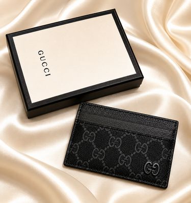 Gucci Monogram Supreme Gray Trim Card Case