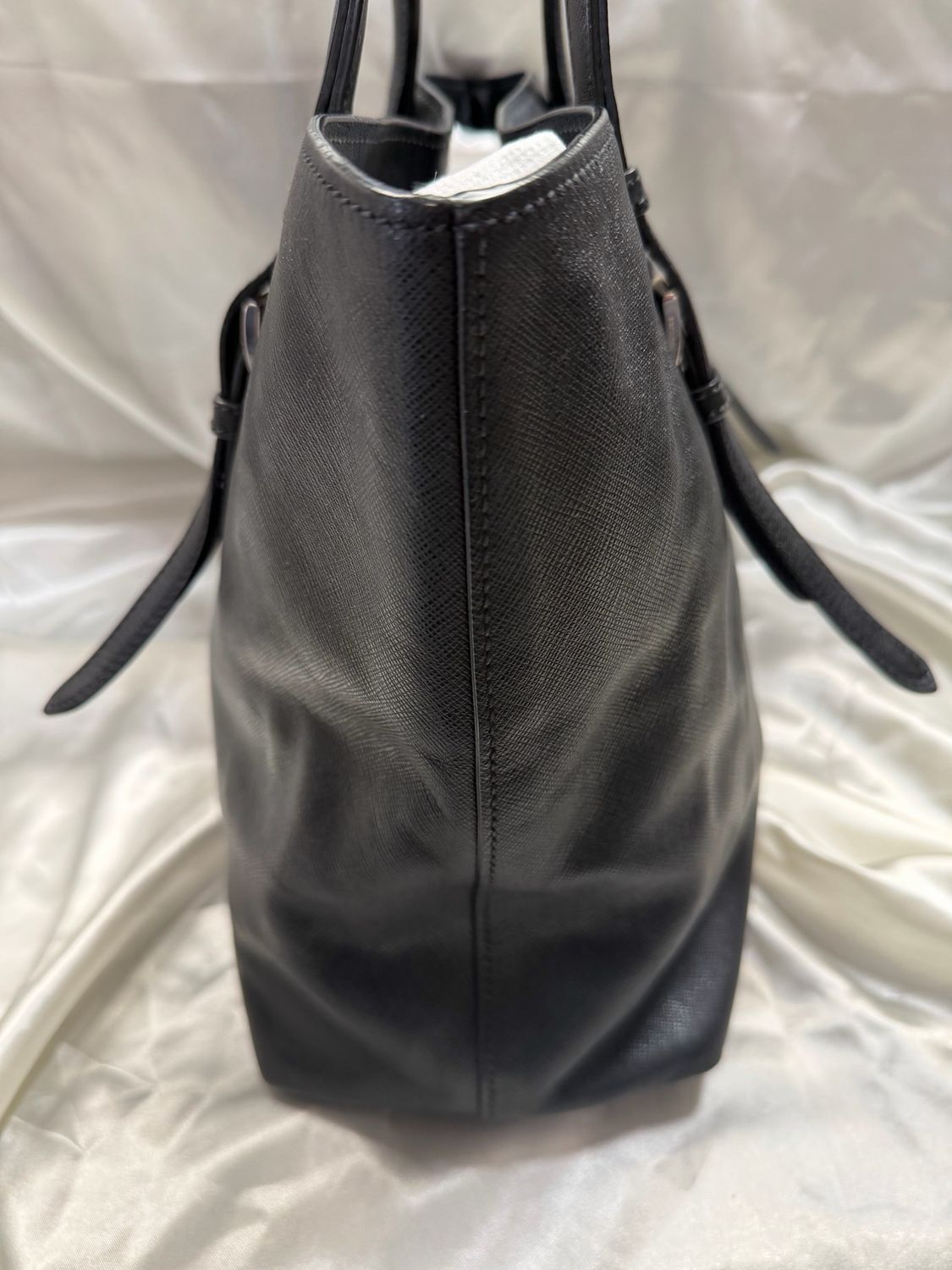 Prada Saffiano City Tote Shoulder in Black