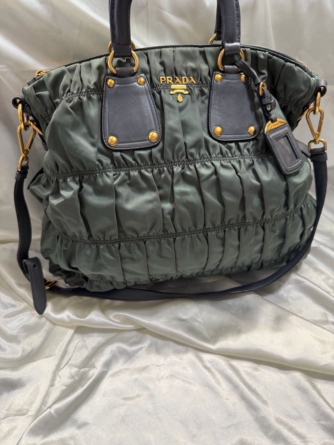 Prada Gaufre Nylon Tessuto Crossbody Sling