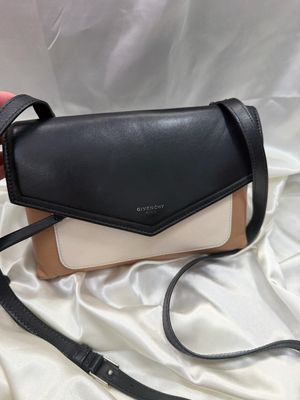 Givenchy Duetto Calfskin Envelope Flap Sling Crossbosy in Brown