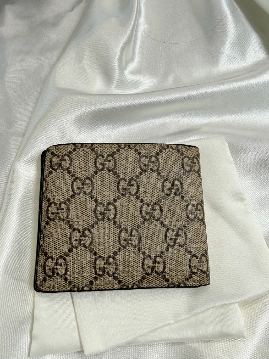 Gucci Supreme Bifold Tiger Wallet
