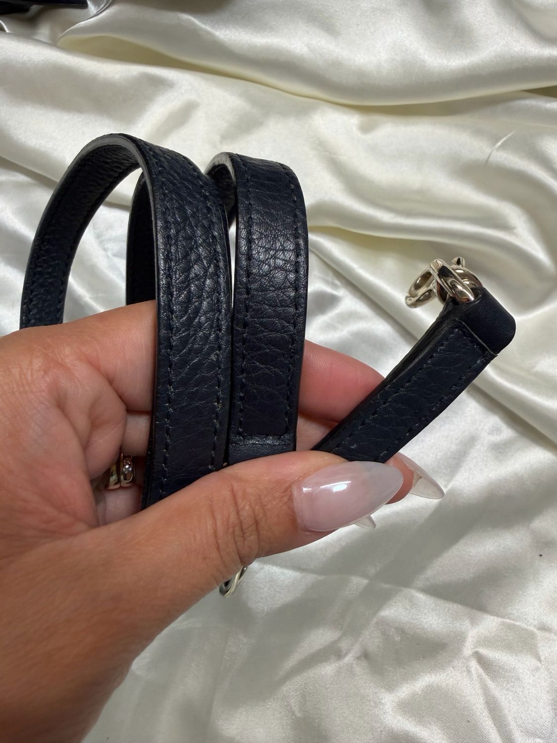 Gucci Pebbled Leather Soho Working Tote Tassel Crossbody in Navy Blue