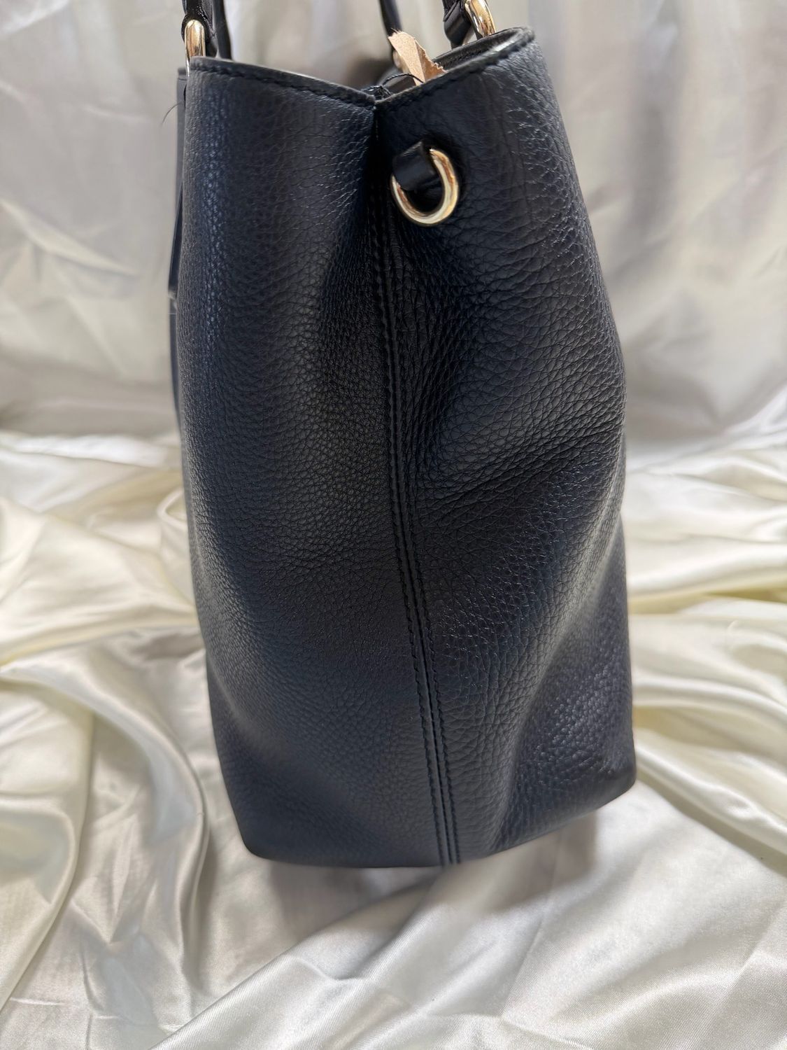 Gucci Pebbled Leather Soho Working Tote Tassel Crossbody in Navy Blue