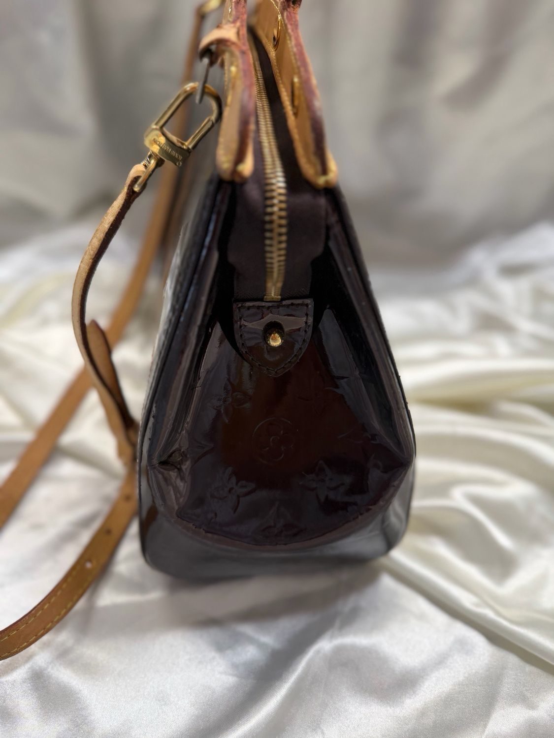 Louis Vuitton Brea Mm Amarante Shoulder 
