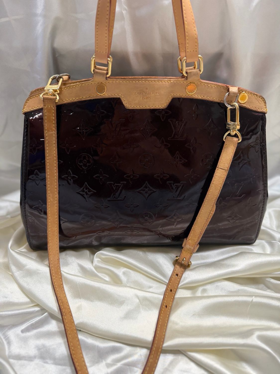 Louis Vuitton Brea Mm Amarante Shoulder 