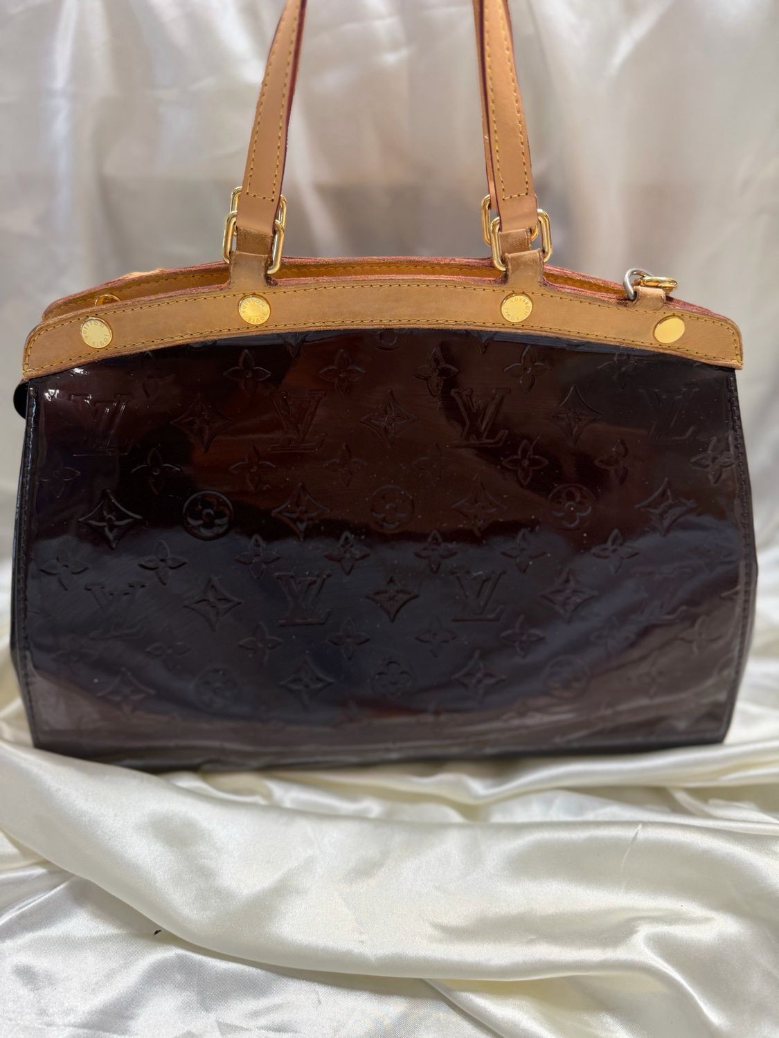 Louis Vuitton Brea Mm Amarante Shoulder 