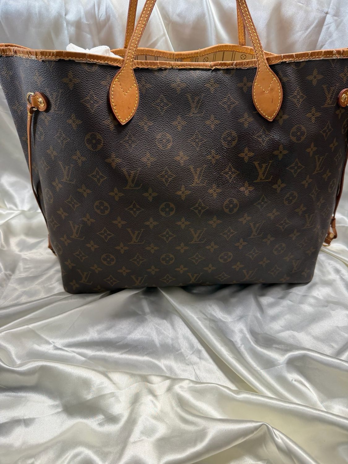 Louis Vuitton Monogram Neverfull Gm Tote