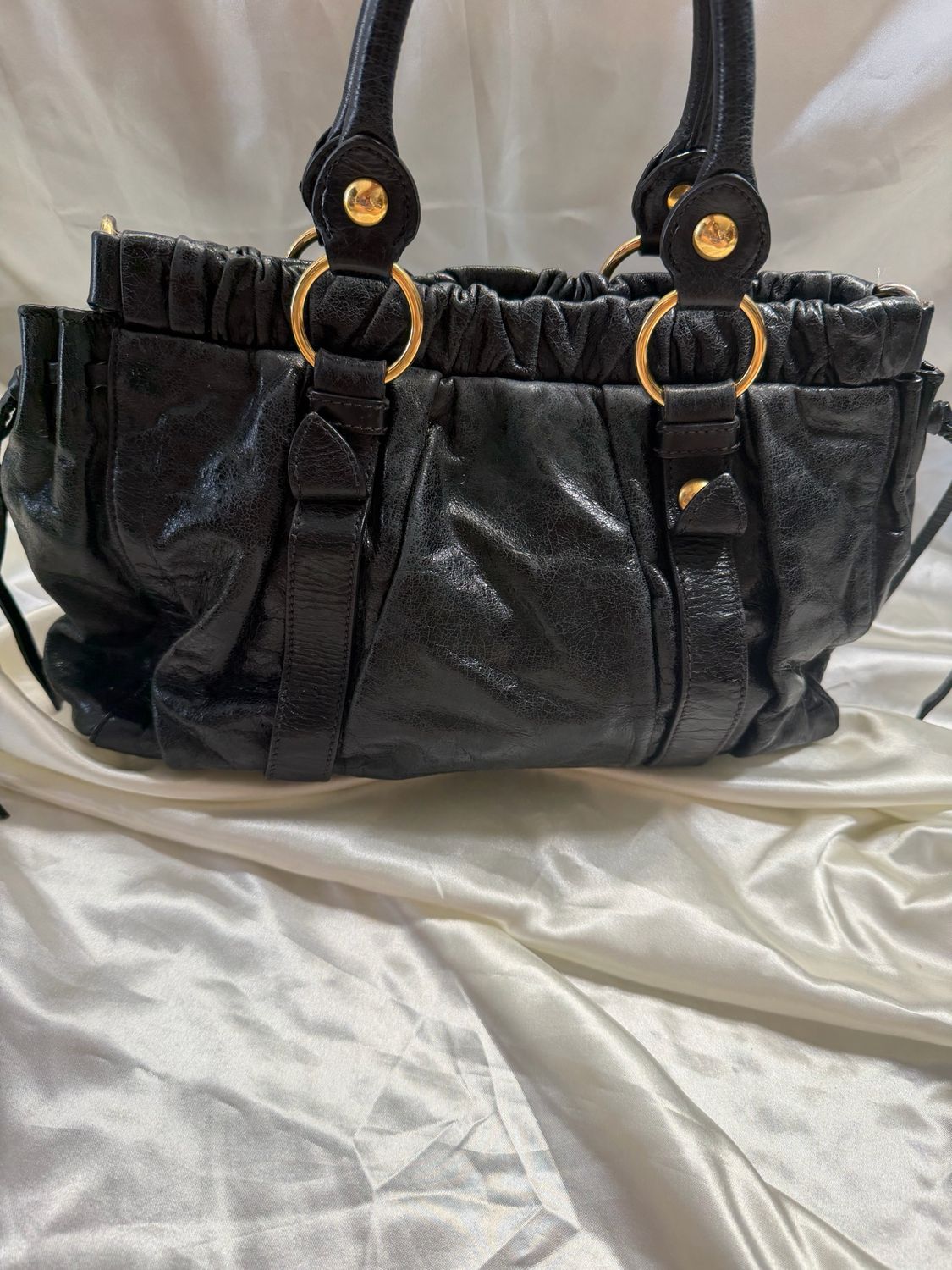 Miu Miu Vitello Lux Tote Drawstring in Black
