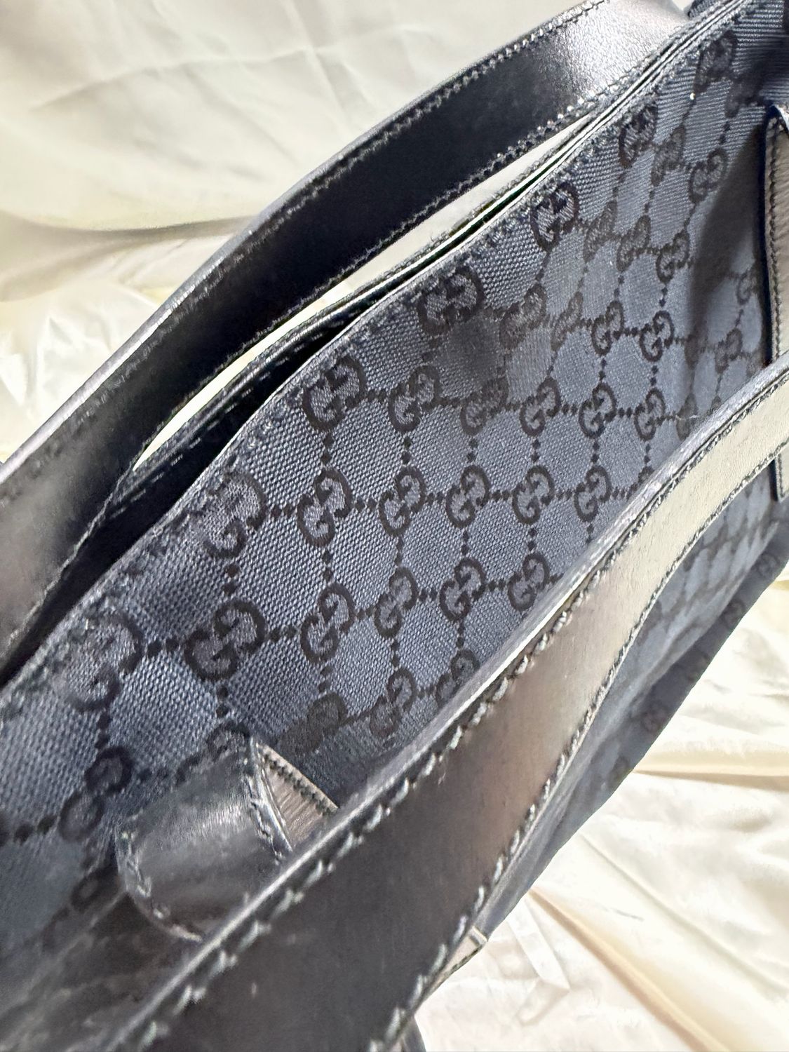 Gucci Mongram Canvas Denim Tote Front Zipper in Black