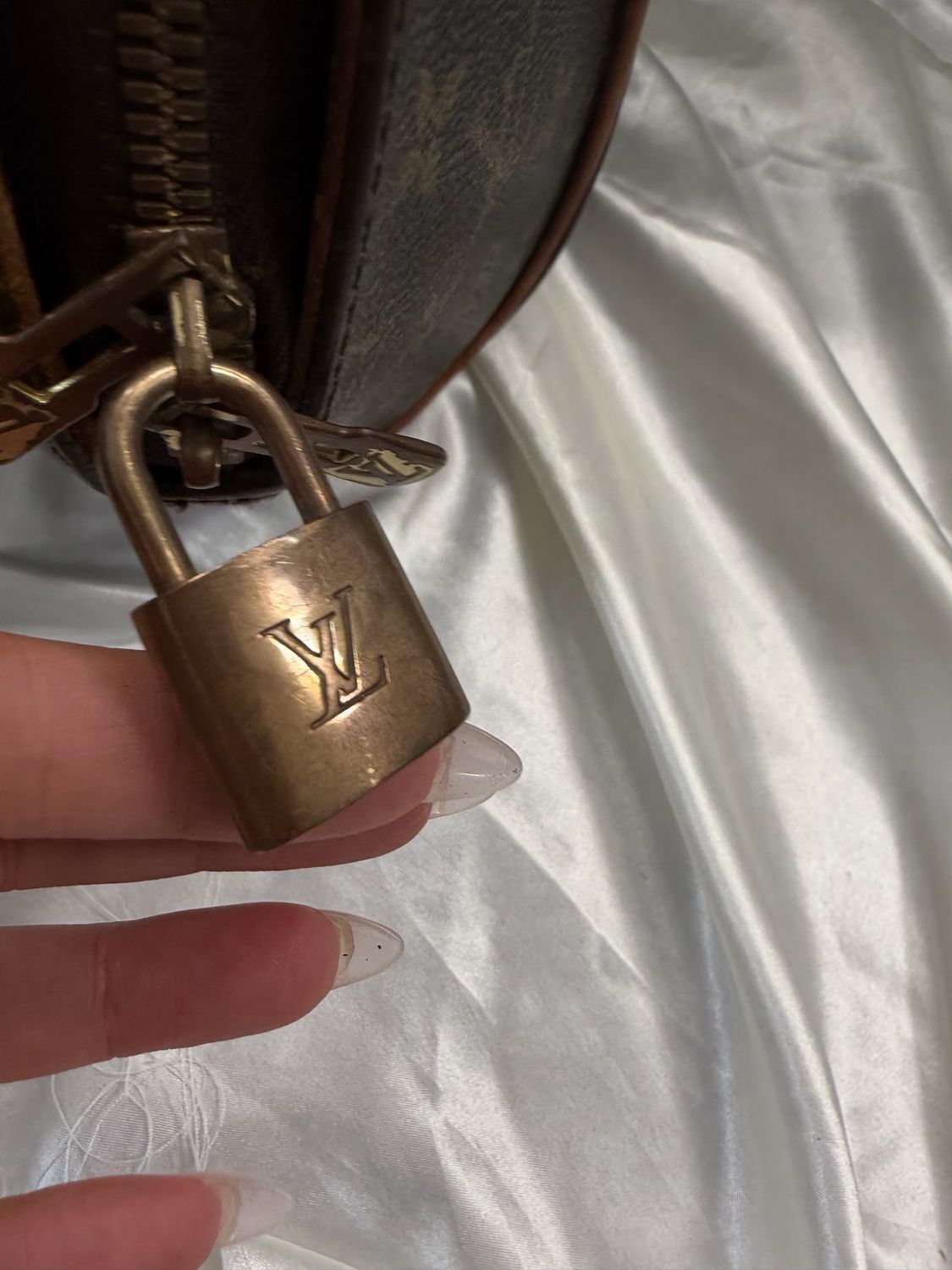 Louis Vuitton Monogram Elipse Pm Tote