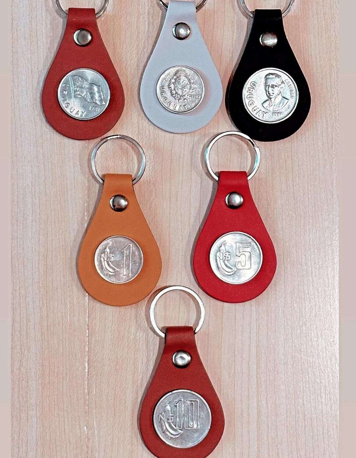 key chain Uruguayan old coins