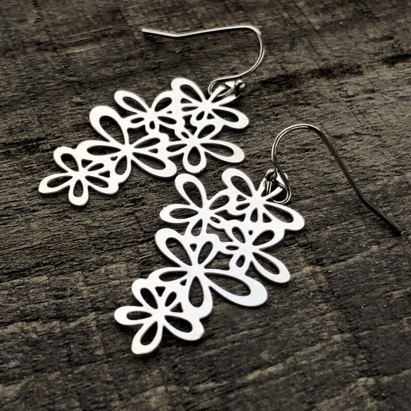 Daisies Bouquet Earrings, Daisy Flowers Stainless Steel Earring Pair with French hooks ball tip, Silver Lightweight non-tarnish