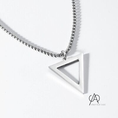TRIANGLE SILVER - Necklace