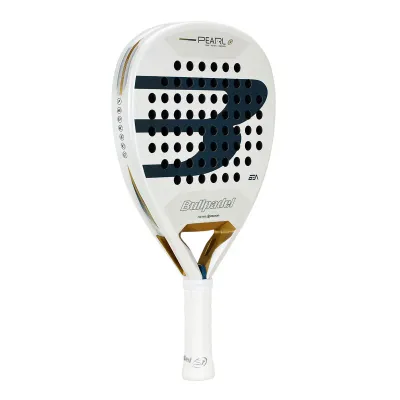 BULLPADEL PEARL 2026 BEA GONZALEZ + PROTECTOR + GRIP