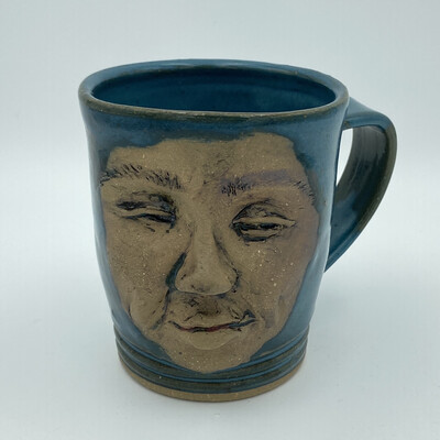 05 - Face Mug