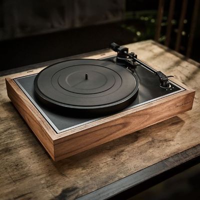 Argon Audio TT Signature Belt Drive Turntable Walnut