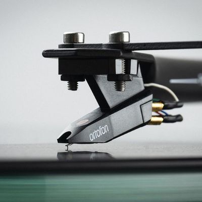 Project T1 EVO Phono Belt Drive Turntable (Piano)