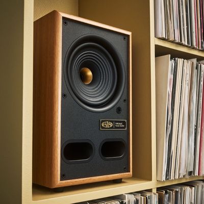 Vestlyd M6C Active Speakers Oak (Pair)