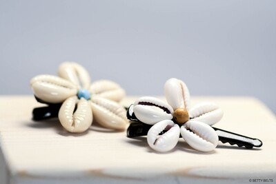 SUSIE Shell Flower Clip