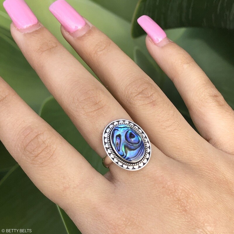 Ava Shell Ring