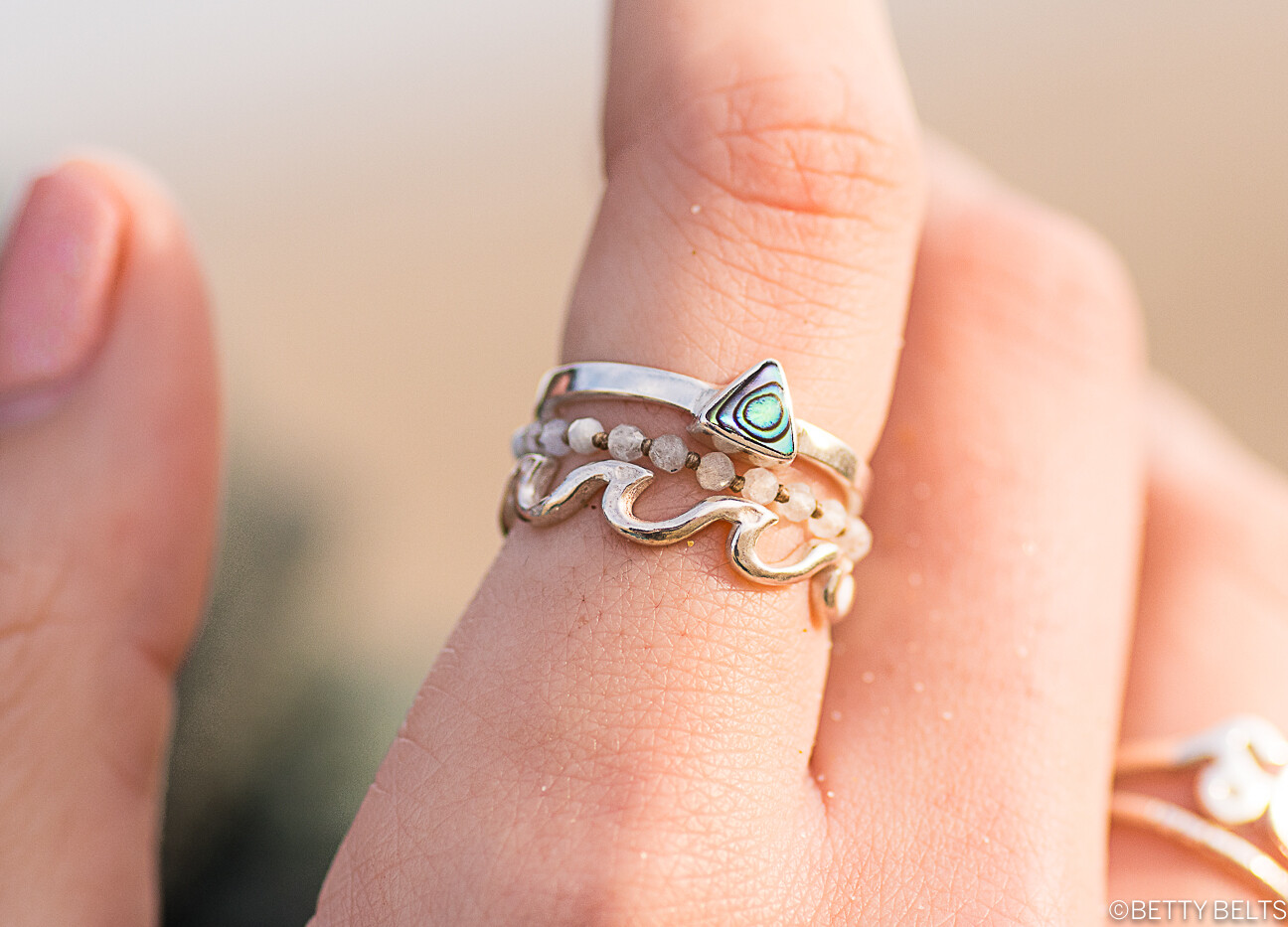 Alhudapk Com Pura Vida Meadow Ring Stack Butterfly Huggie Earrings