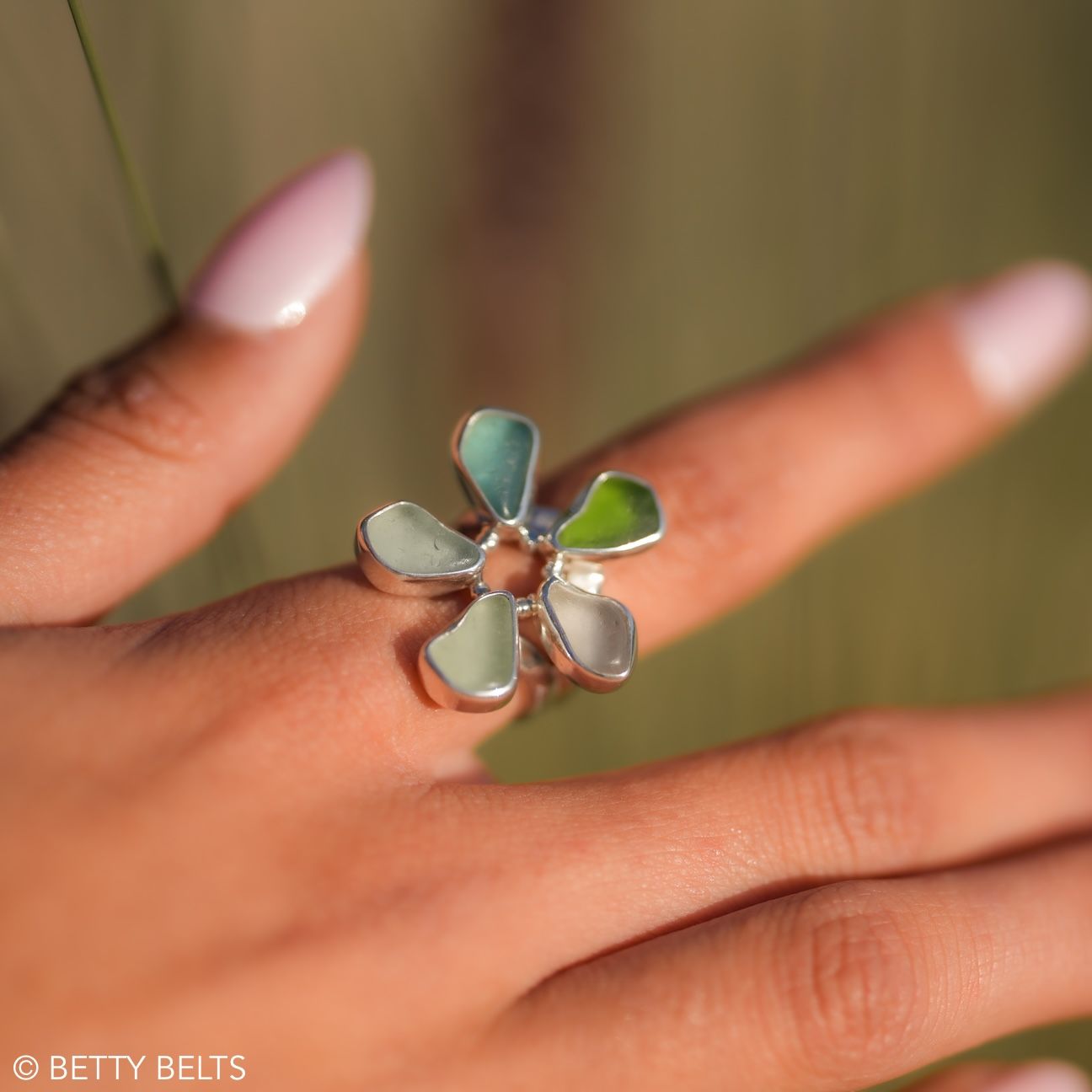 Pandora Moving Clover Ring Sea Glass Ring (FLOWER)