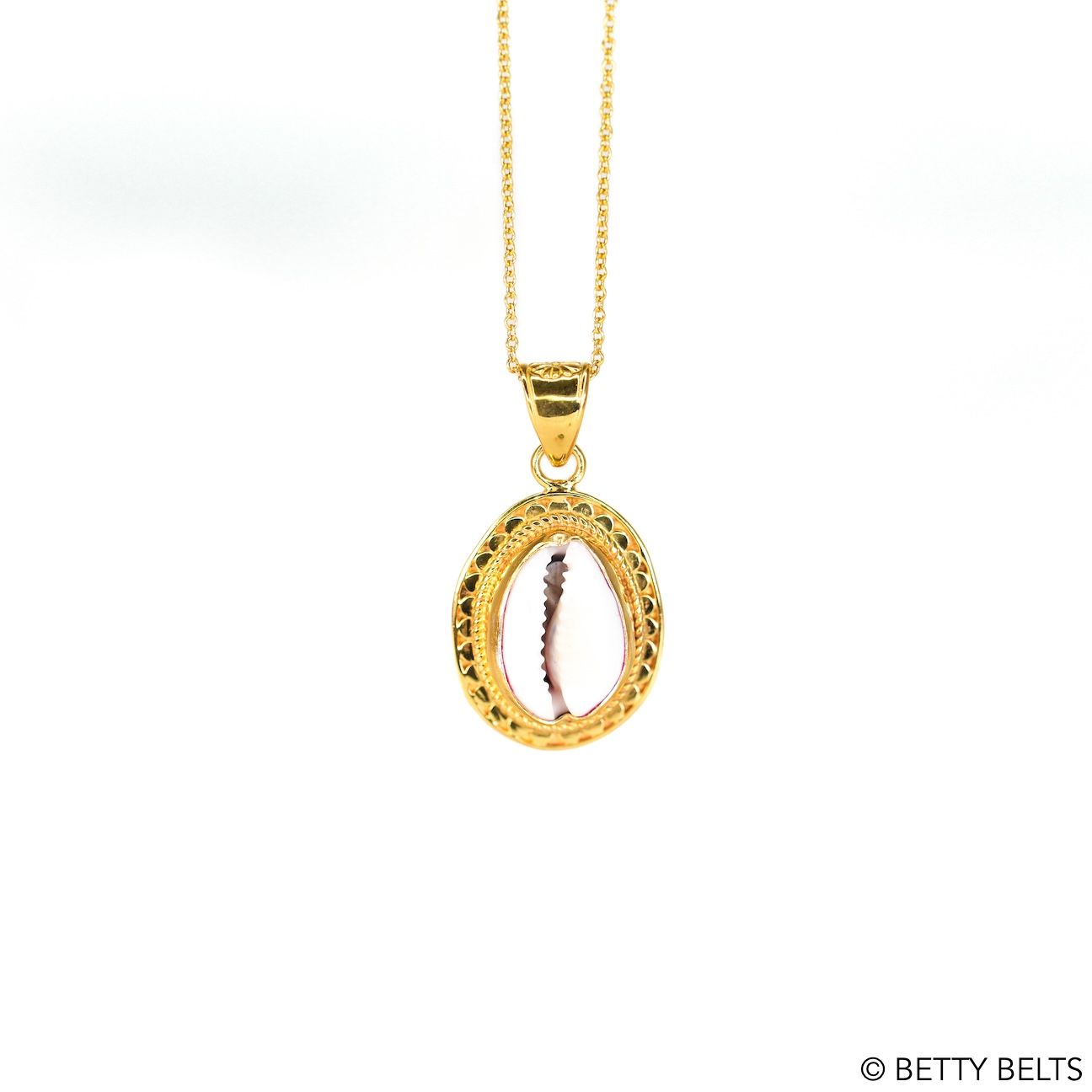 CAYDEN Cowrie Necklace (24K Gold Vermeil)