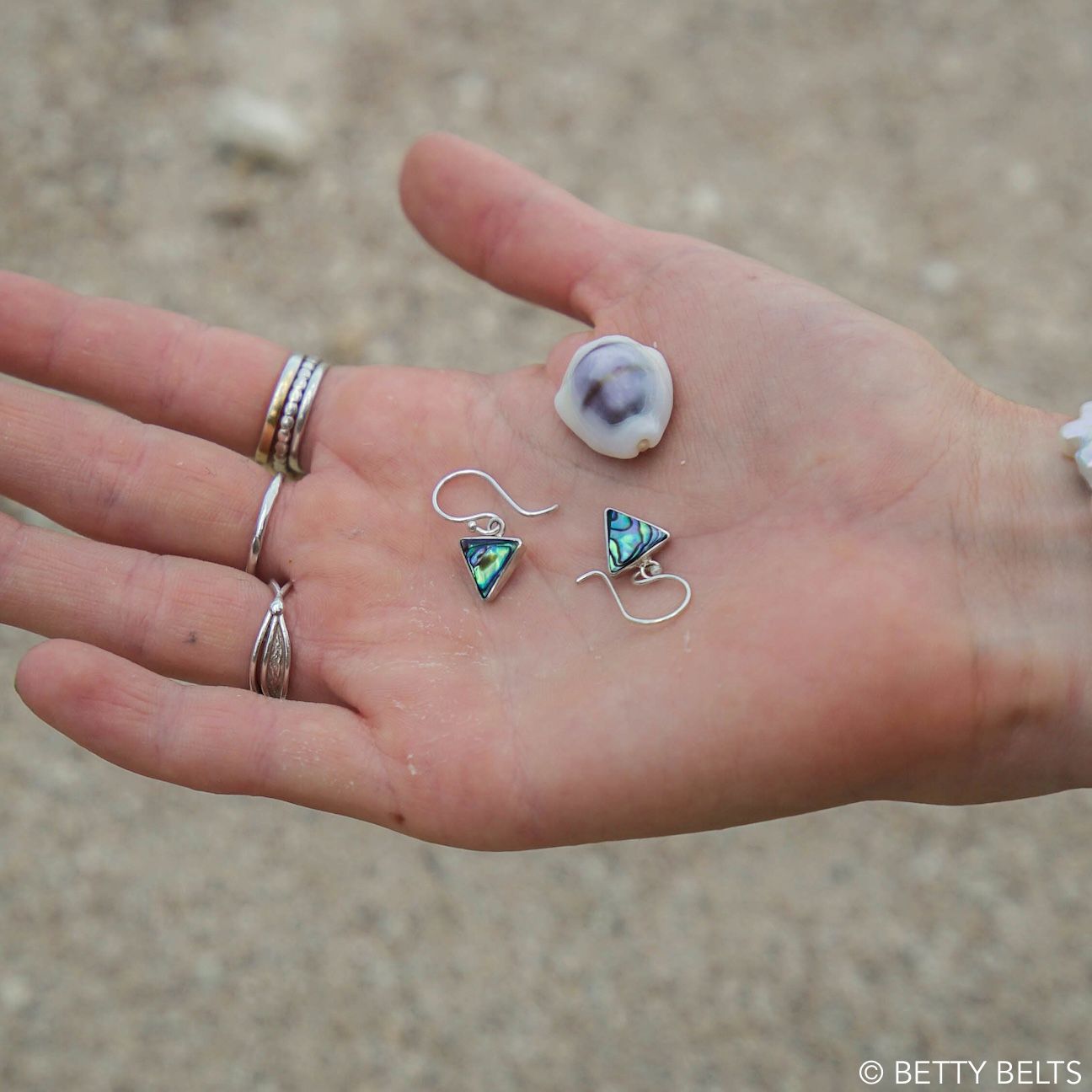 ALICIA Drop Earrings (Abalone Shell/MOP)