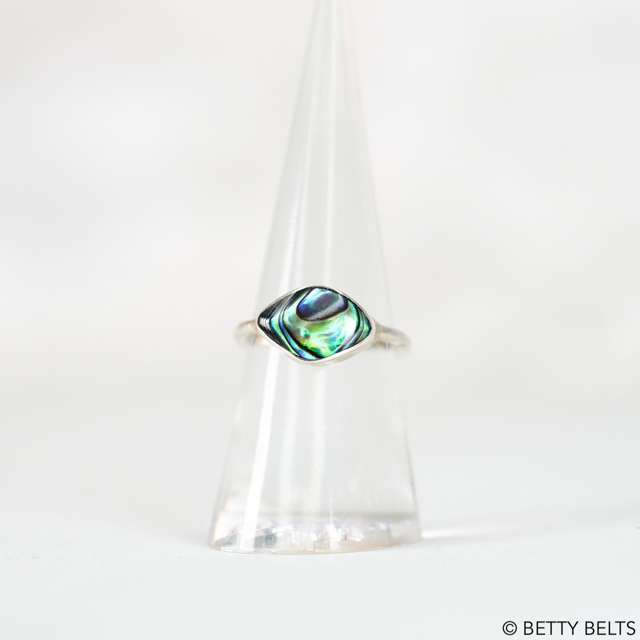 PEBBLE Shell Ring