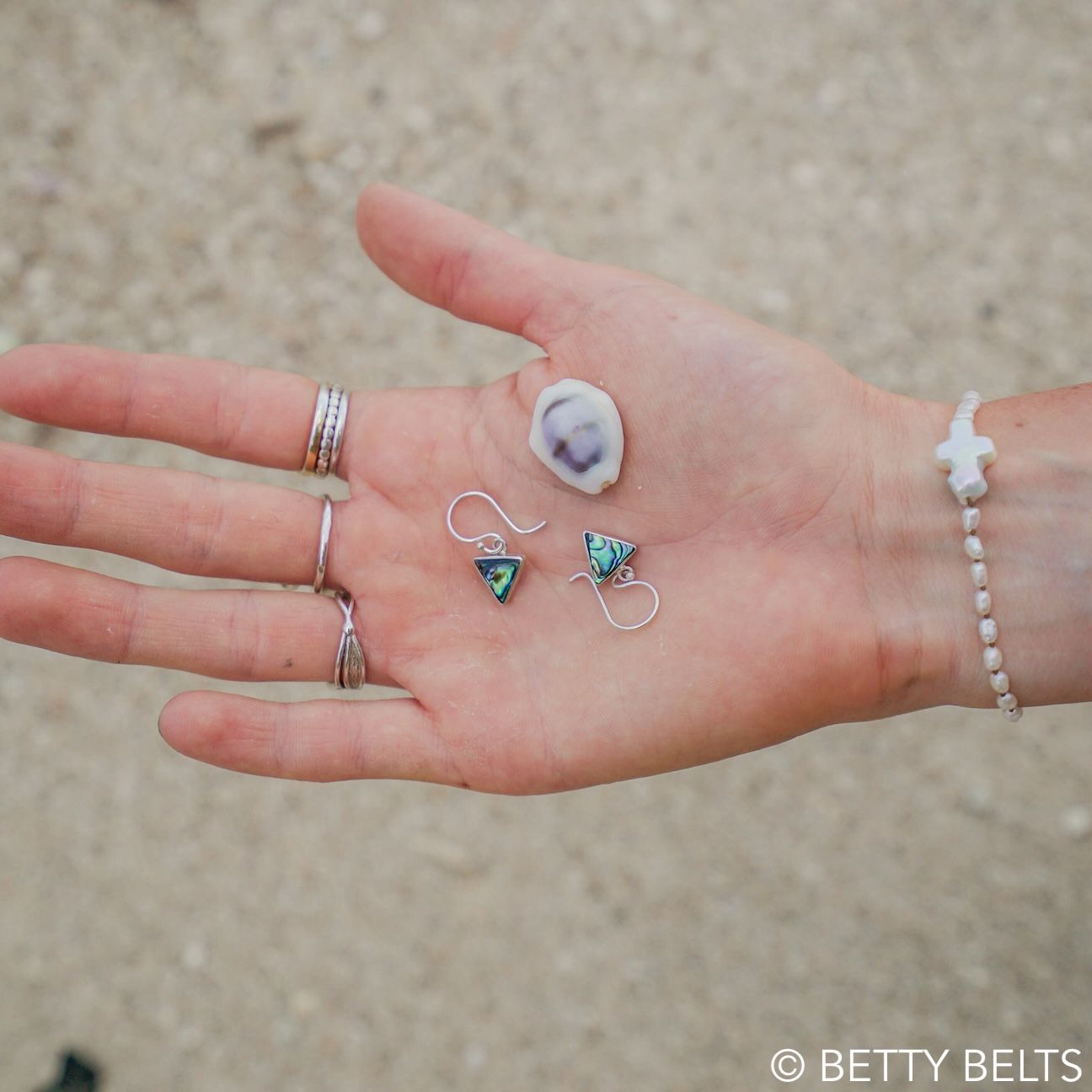 ALICIA Drop Shell Earrings