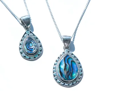 EVANNE Shell Necklace