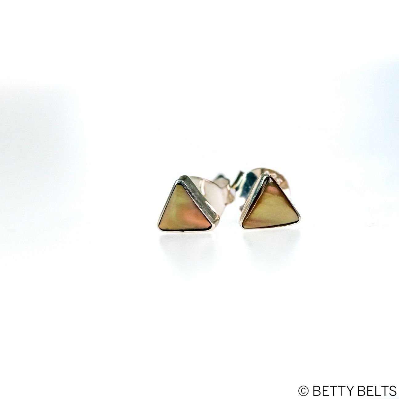 ALICIA Stud Shell Earrings