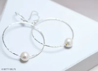 MARY Hammered Pearl Hoops