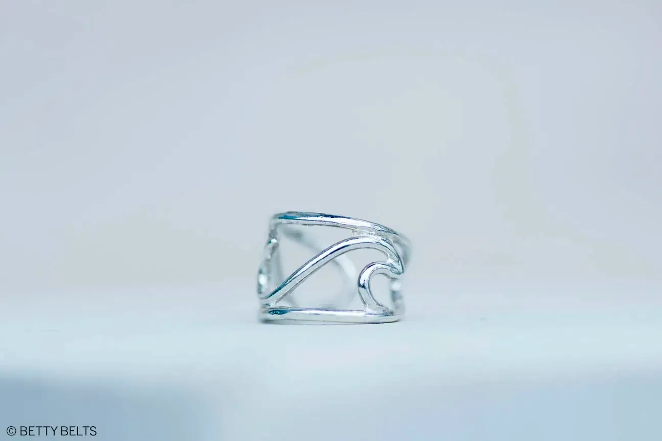 Betty Waves Ear Cuff