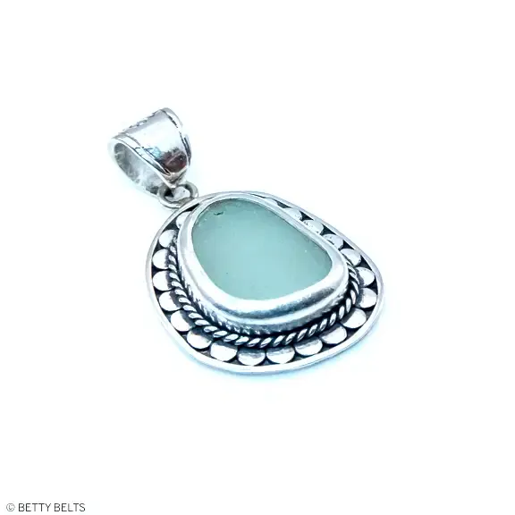 CAYDEN Sea Glass Necklace