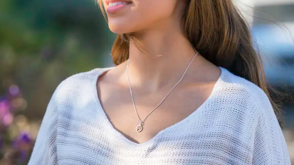 Circle Wave Charm Necklace (Silver Version)