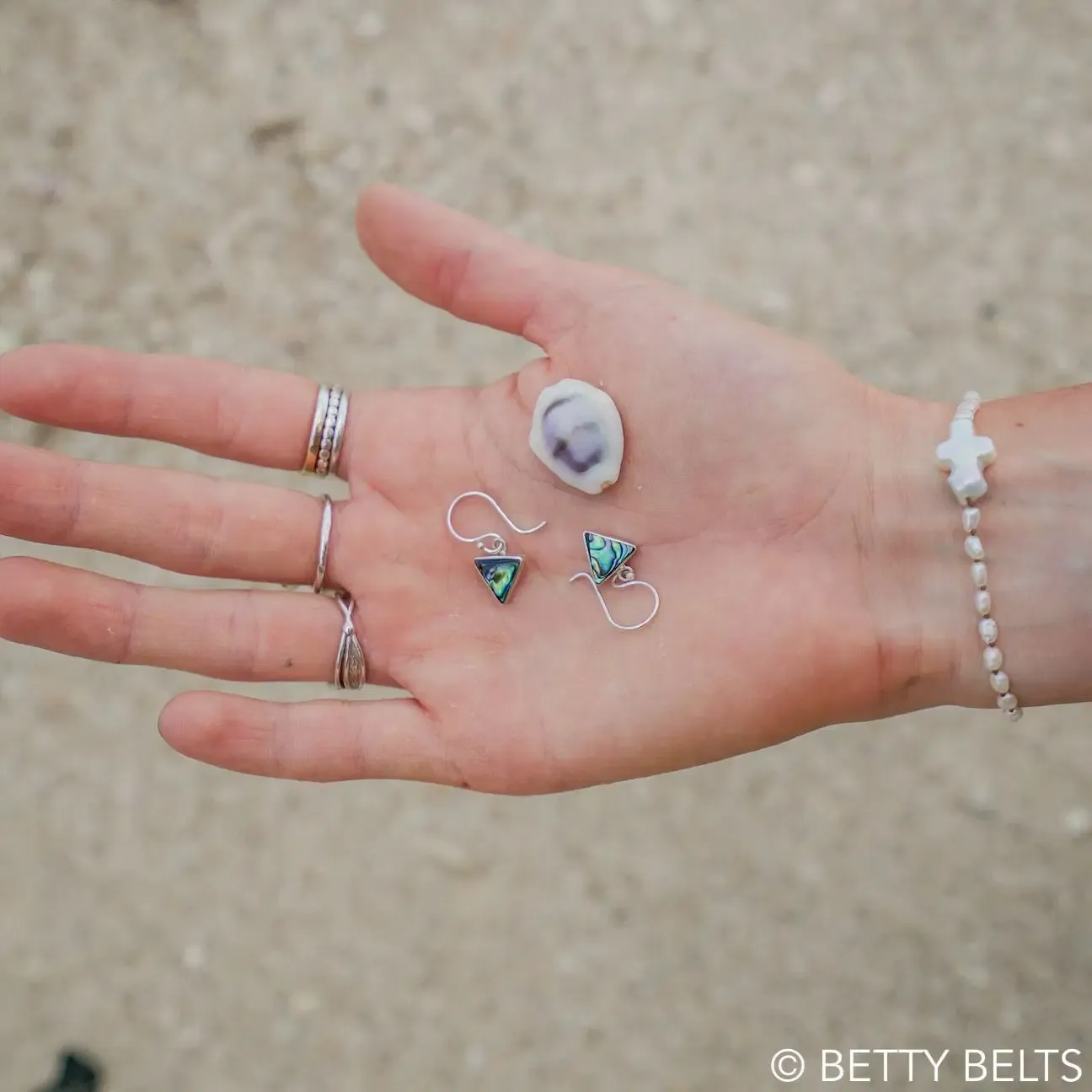 ALICIA Drop Shell Earrings