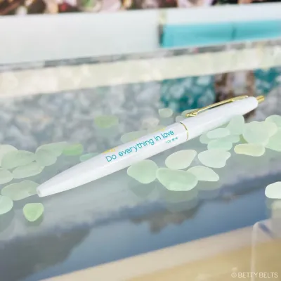 Betty Pen - Do Everything in Love