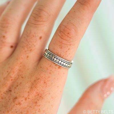 Bali Dots Spinner Ring