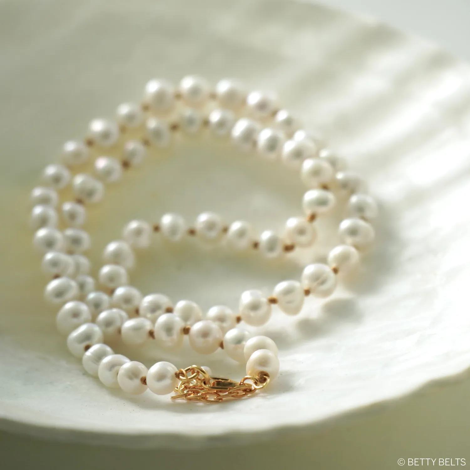 Betty Classic Pearl Choker (Silver &amp; 24K Gold Vermeil)