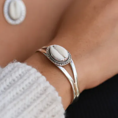 CAYDEN Cowrie Cuff Bracelet