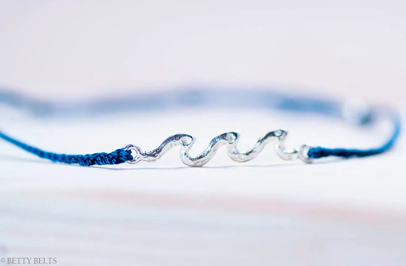 HUI HUI Wave Friendship Bracelet
