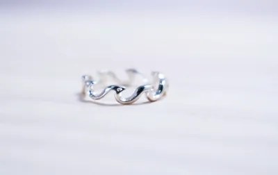 HUI HUI Waves Ring