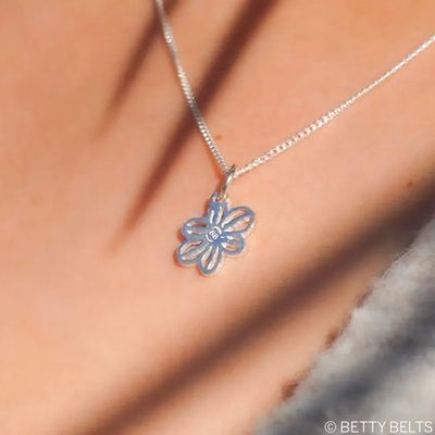 Betty Flower Charm Necklace (Silver Version)