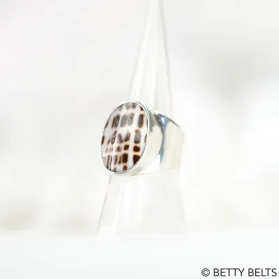 MARLO Hebrew Shell Shipstern Ring