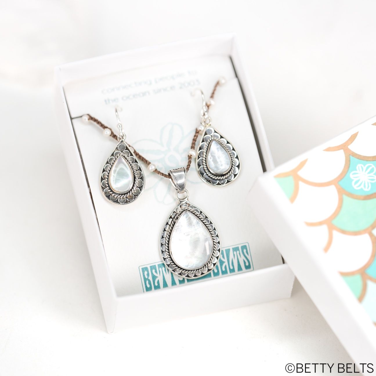 Adina Pearl Cord, Evanne Pendant &amp; Earrings Set – Mother’s Day 2026 Special