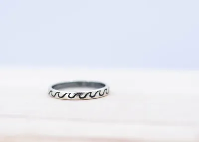 Olas Wave Ring