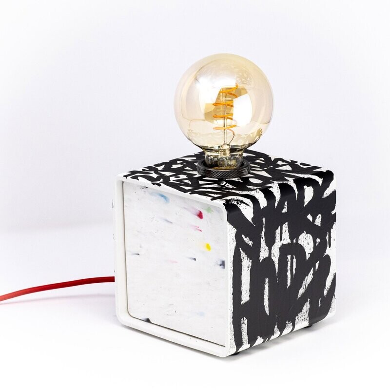 kiu Lampe CUBE 150 par Denis Meyers 03/30